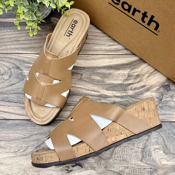 Earth Shoes - NIB Earth Willow 9M Leather Comfort Cork Wedge Slide Sandals Medium Brown